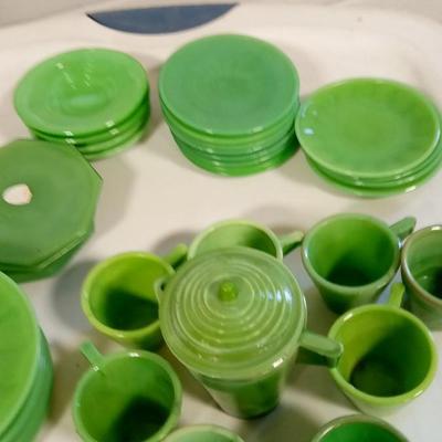 LOT 88  LARGE LOT OF CHILD JADITE TOY DISHES