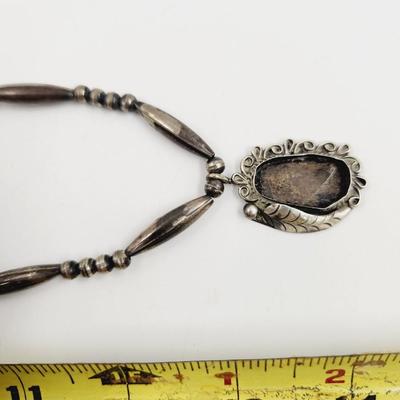 .925 SILVER NECKLACE AND CABASHON HOLDER