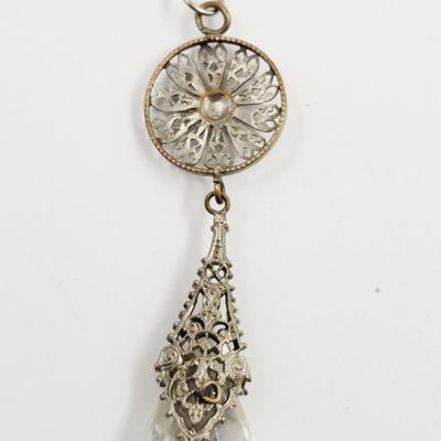 BEAUTIFULLY DETAILED METAL & GLASS SILVERTONED PENDANT