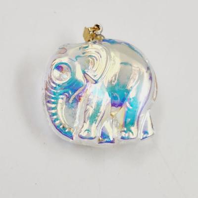 IRIDESCENT REFLECTIVE ELEPHANT GLASS PENDANT