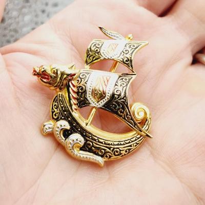 VIKINNG DRAGON SHIP PIN BROOCH