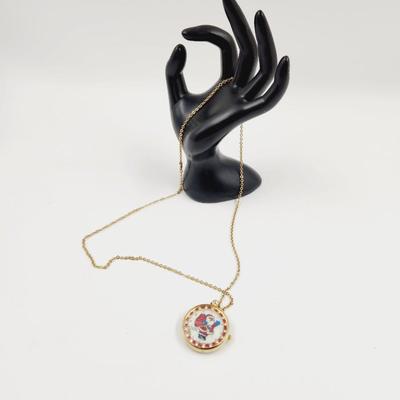 LOCKET STYLE CHRISTMAS NECKLACE - NEEDS BATTERY