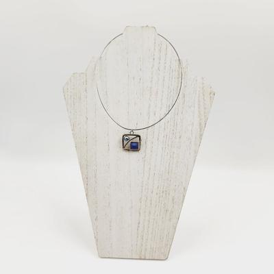 BLUE STONE PENDANT ROUND NECKLACE