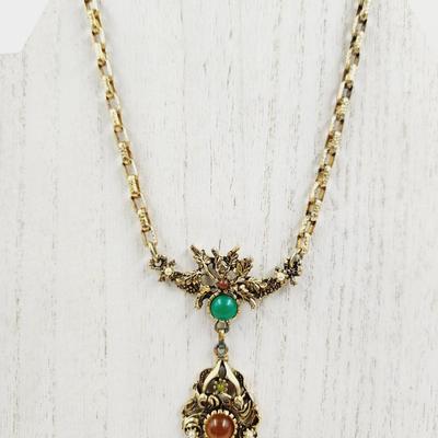 BEAUTIFULLY DETAILED GOLD TONED ELEGANT NECKLACE