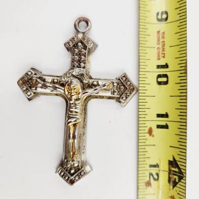 DETAILED SILVER TONED JESUS ON THE CROSS PENDANT