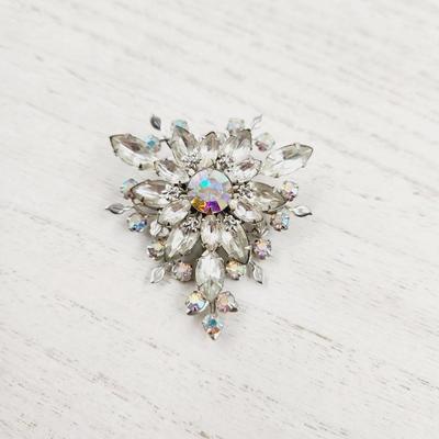 BEAUTIFUL ANTIQUE GLASS RHINESTONE DESIGNED BROOCH
