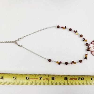 BEAUTIFUL LIQUID MOTHER OF PEARL NECKLACE