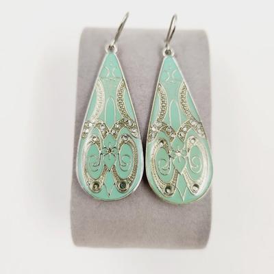 SILVER TONED DESIGNED TEAR DROP SHAPED EARRINGS
