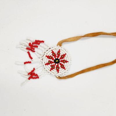 VINTAGE HAND BEADED NATIVE AMERICAN NECKLACE