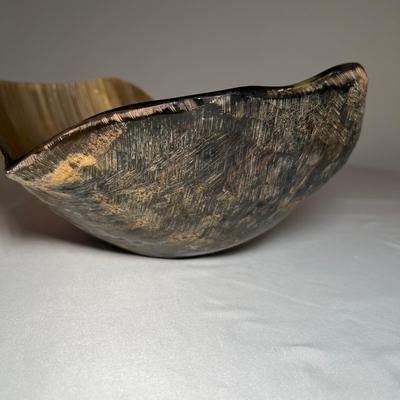 Polished Horn Bowl (M-RG)
