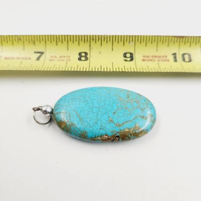 OVAL SHAPED TURQUOISE PENDANT