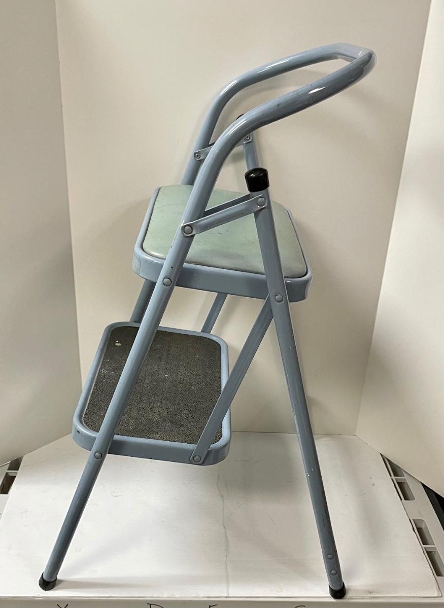 Folding step stool online with padded seat