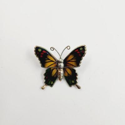 CUTE METAL BUTTERFLY PIN