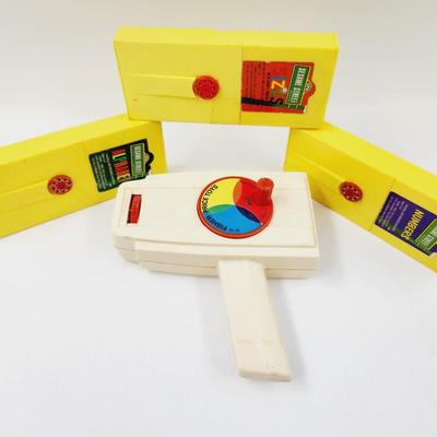 VINTAGE FISHER PRICE MOVIE VIEWER W/ TAPES