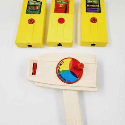 VINTAGE FISHER PRICE MOVIE VIEWER W/ TAPES