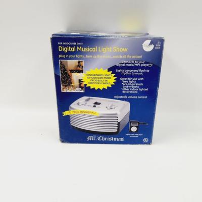 NEW IN BOX MR CHRISTMAS DIGITAL LIGHTSHOW