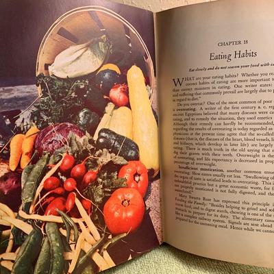 1946 Cookbook & Nutrition Guide - Hardback