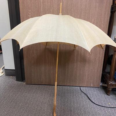 Vintage Natural Wood Handle Ecru Linen Umbrella Parasol Shade |  EstateSales.org