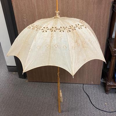 Vintage Antique Victorian Floral Eyelet Linen Parasol Umbrella with Natural  Wood Handle | EstateSales.org
