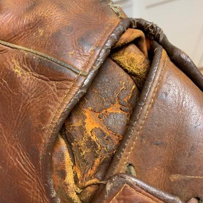 Antique Ken-Wel Baseball Glove