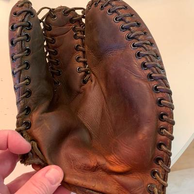 Antique Ken-Wel Baseball Glove