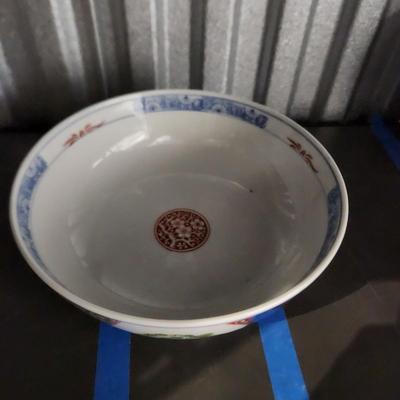 Large Chinese bowl