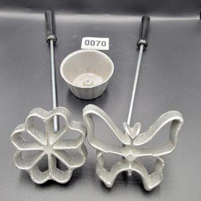 Vintage Rosette Moulds