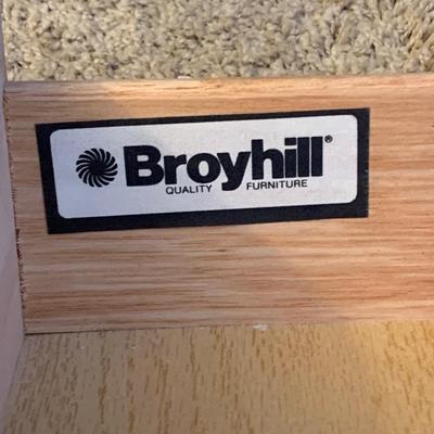 LOT 3R: Broyhill End Table, Frames, Crystal & Healing Stones, Frames, Etc.