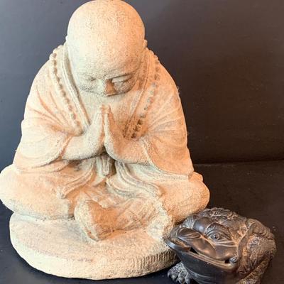LOT 38R: Concrete Buddha & Three Legged Toad Figure