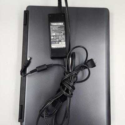 EARLY 2000S WORKIJLNG TOSHIBA LAPTOP W/ DVDR AND MORE