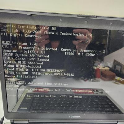 EARLY 2000S WORKIJLNG TOSHIBA LAPTOP W/ DVDR AND MORE