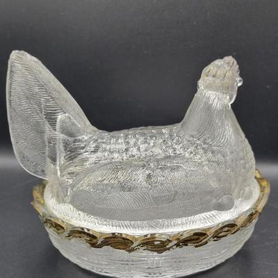 Vintage Glass  Nesting Hen