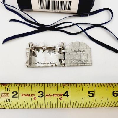 LONGABERGER COLLECTORS CLUB COTTAGE GATE TIE ON LAPEL PIN