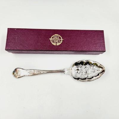 PAST TIMES SHEFFIELD ENGLAND SILVERPLATE DECORATED SERVING SPOON