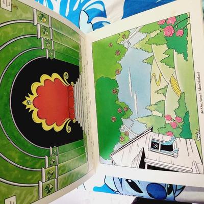 NEW WIZARD OF OZ CUT & ASSEMBLE TOY THEATER