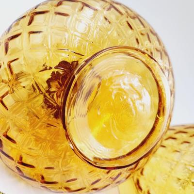 VINTAGE YELLOW DIAMOND CUT OIL LAMP