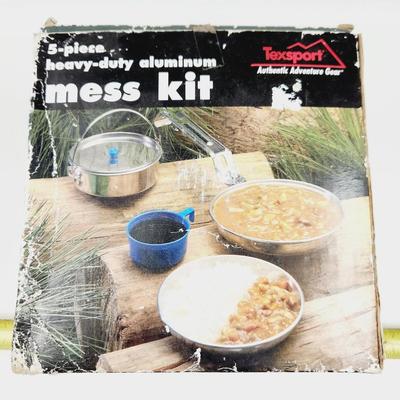 NEW IN ROUGH BOX 5 PC MESS KIT