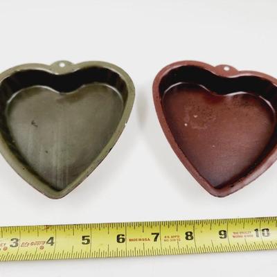 GINGERBREAD GIRL & BOY PAINTED HEART BAKING PANS