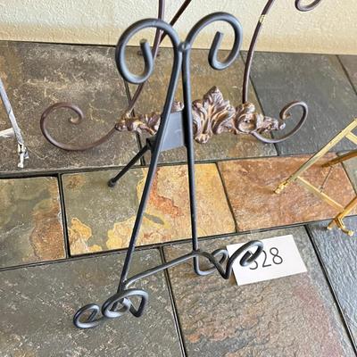 Lot of fancy Plate Stands