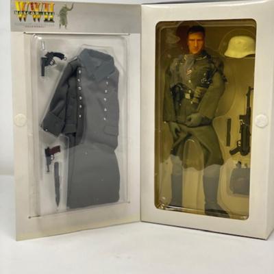 Hans - WWII Moscow 1941 Wehrmacht Infantry NCO DRAGON 12" Figurine