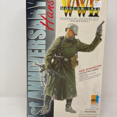 Hans - WWII Moscow 1941 Wehrmacht Infantry NCO DRAGON 12" Figurine
