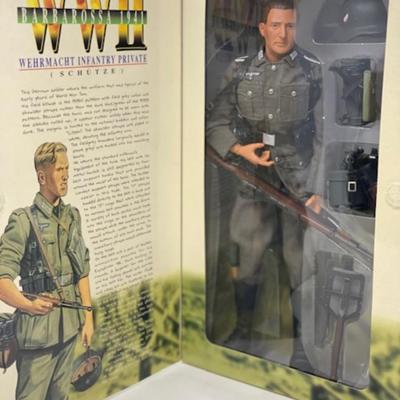 Klaus - WWII Barbarossa 1941 Wehrmacht Infantry Private DRAGON 12" Figurine