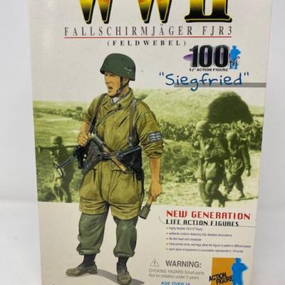 Siegfried - WWII Crete 1941 Fallschirmjager FJR3 DRAGON 12" Figurine