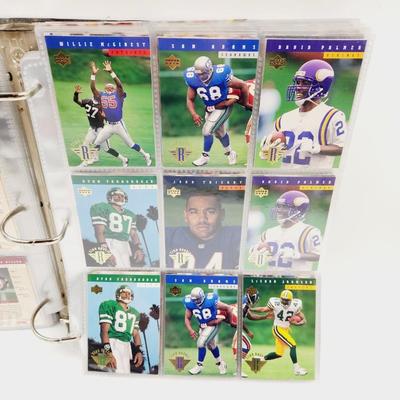 189 FOOTBALL CARDS ROOKIES & 3 RING BINDER INCLUDED