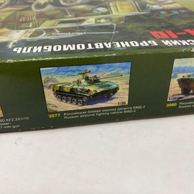 BA-10 Soviet Armored Car Zvezda Model 1/35