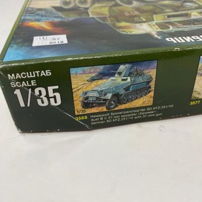 BA-10 Soviet Armored Car Zvezda Model 1/35