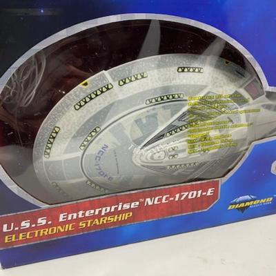 Star Trek The Next Generation Starship Legends U.S.S. Enterprise N1701-E Electronic Starship
