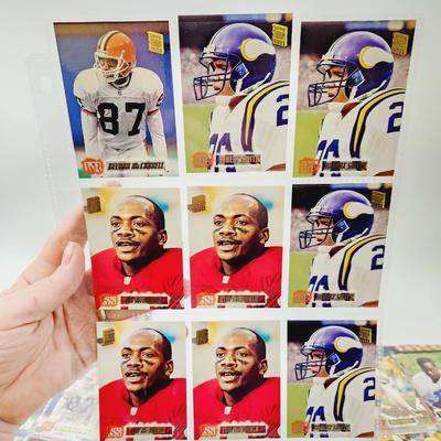 153 COLLECTABLE FOOTBALL CARDS IN PROTECTIVE SLEEVES
