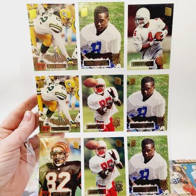 153 COLLECTABLE FOOTBALL CARDS IN PROTECTIVE SLEEVES