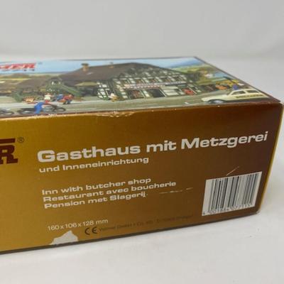 Vollmer N 7711 Gasthasu mit Metzgerei Model